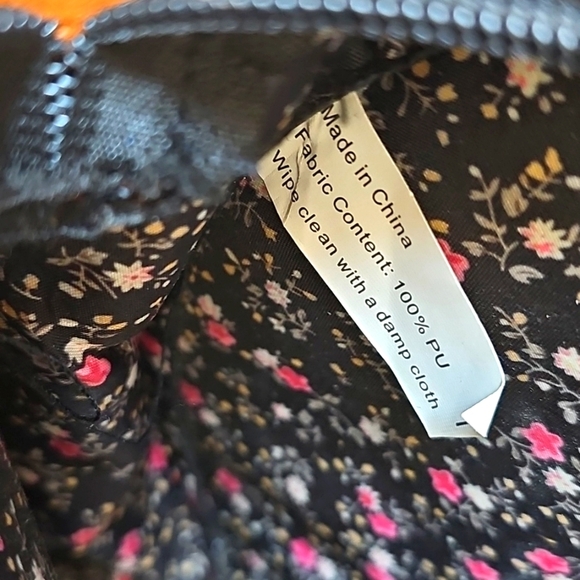 Mudd Round purse Crossbody Black Tan - Picture 8 of 10